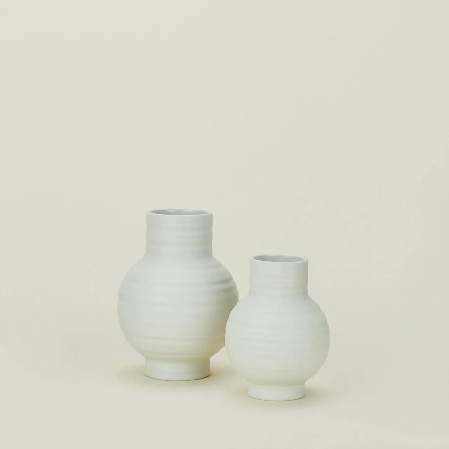 Essential Small Ceramic Vase (Bone)