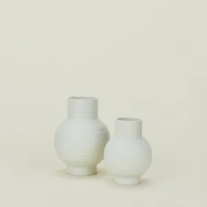 Essential Small Ceramic Vase (Bone)