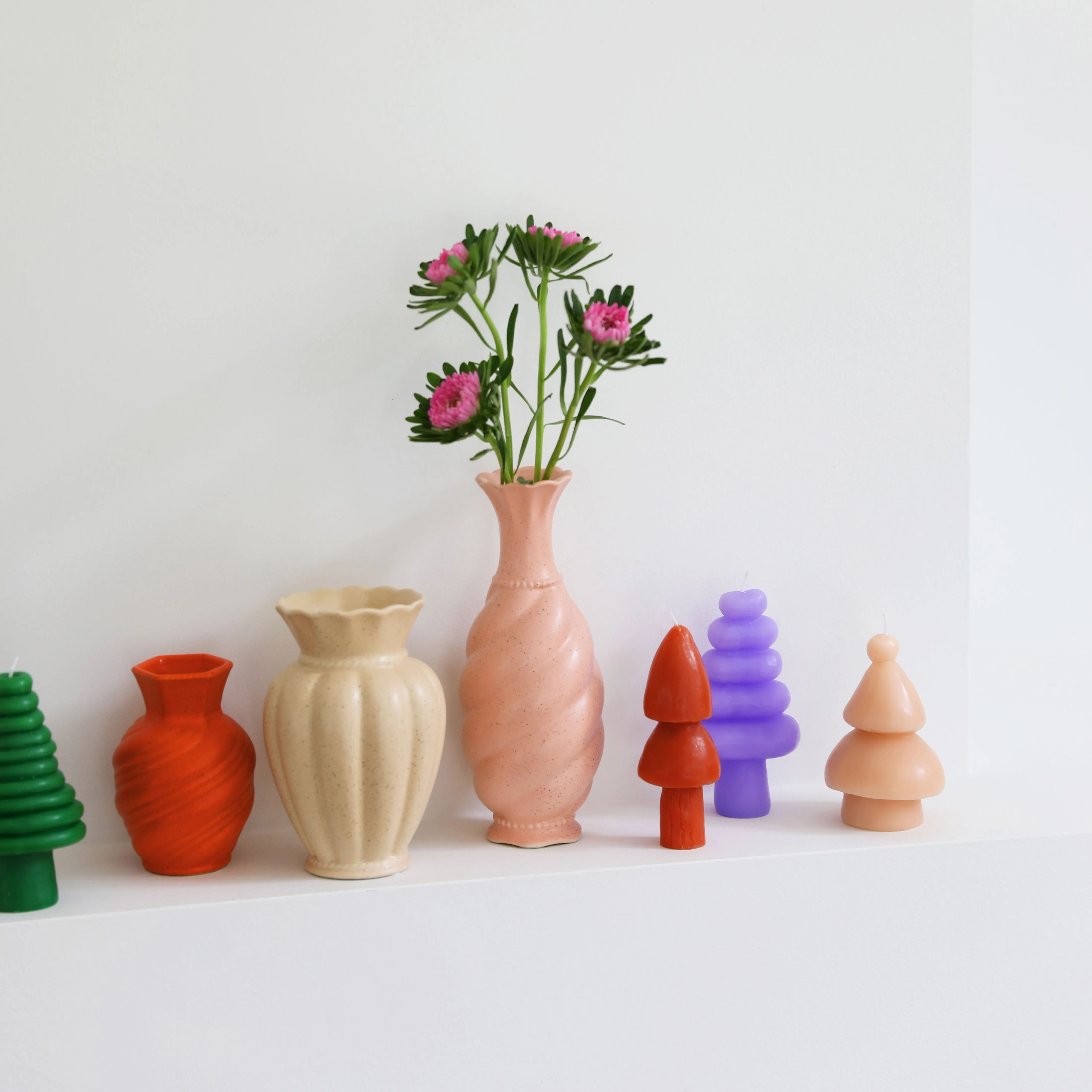 Tudor Vase (Sand)
